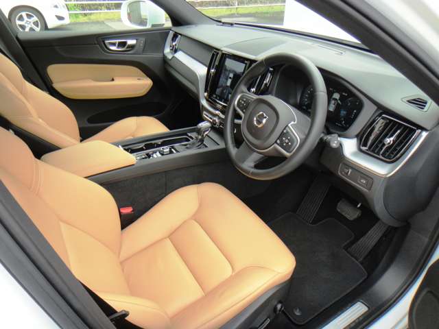 ボルボ ＸＣ６０ Ｄ４ ＡＷＤ モメンタム ディーゼルターボ ４ＷＤ H30年 (東北) 99