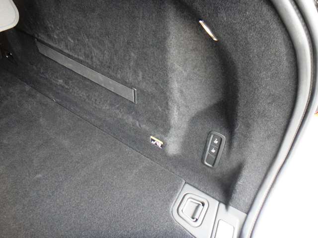 ボルボ ＸＣ６０ Ｄ４ ＡＷＤ モメンタム ディーゼルターボ ４ＷＤ H30年 (東北) 99