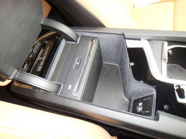 ボルボ ＸＣ６０ Ｄ４ ＡＷＤ モメンタム ディーゼルターボ ４ＷＤ H30年 (東北) 99