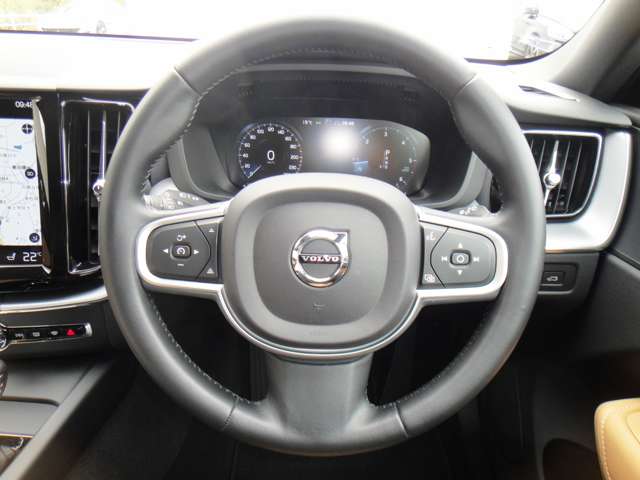 ボルボ ＸＣ６０ Ｄ４ ＡＷＤ モメンタム ディーゼルターボ ４ＷＤ H30年 (東北) 99