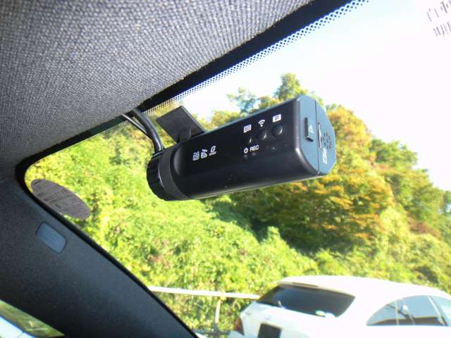 ボルボ ＸＣ４０ Ｔ４ ＡＷＤ Ｒデザイン ４ＷＤ R1年 (東北) 99