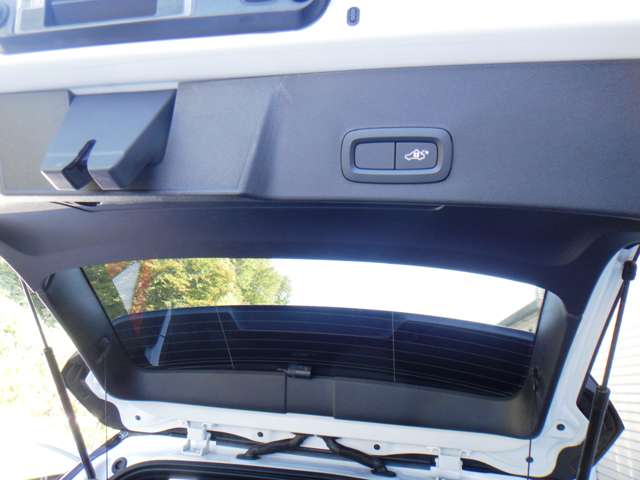 ボルボ ＸＣ４０ Ｔ４ ＡＷＤ Ｒデザイン ４ＷＤ R1年 (東北) 99