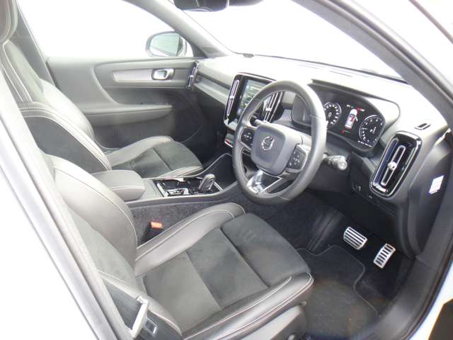 ボルボ ＸＣ４０ Ｔ４ ＡＷＤ Ｒデザイン ４ＷＤ R1年 (東北) 99