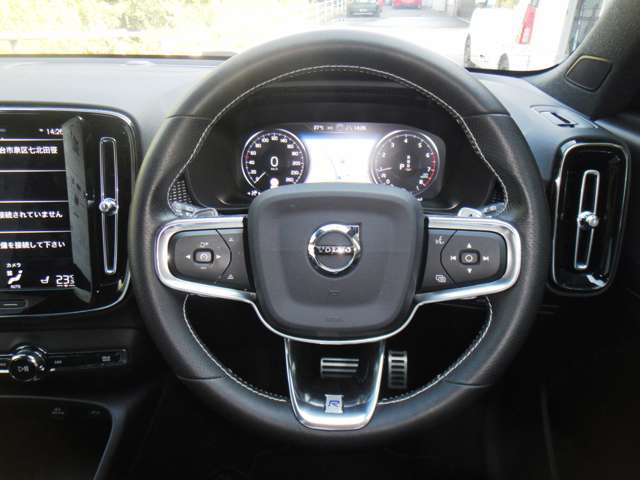 ボルボ ＸＣ４０ Ｔ４ ＡＷＤ Ｒデザイン ４ＷＤ R1年 (東北) 99