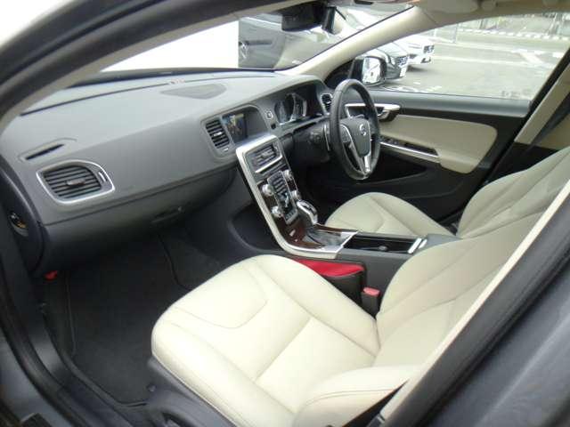 ボルボ Ｖ６０クロスカントリー Ｔ５ ＡＷＤ クラシック ４ＷＤ H30年 (東北) 99