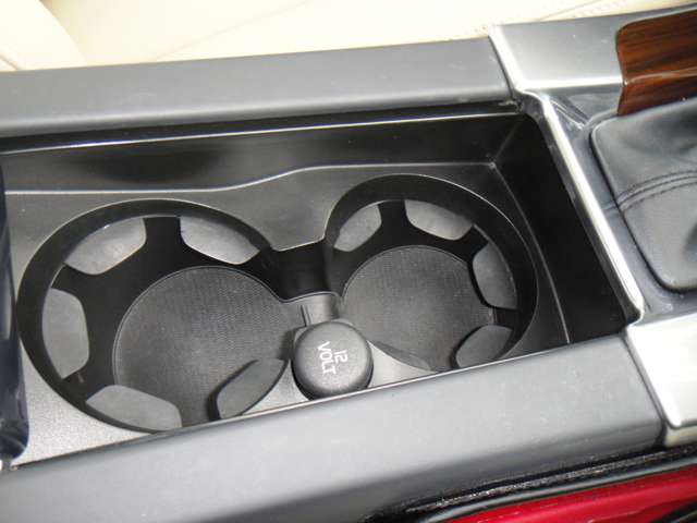 ボルボ Ｖ６０クロスカントリー Ｔ５ ＡＷＤ クラシック ４ＷＤ H30年 (東北) 99