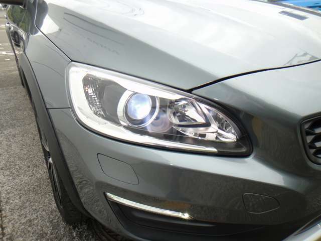 ボルボ Ｖ６０クロスカントリー Ｔ５ ＡＷＤ クラシック ４ＷＤ H30年 (東北) 99