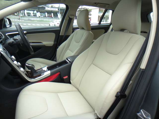 ボルボ Ｖ６０クロスカントリー Ｔ５ ＡＷＤ クラシック ４ＷＤ H30年 (東北) 99