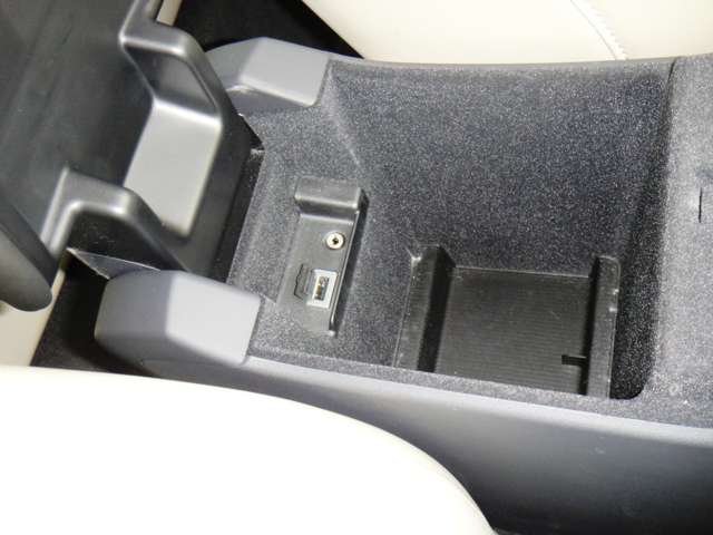 ボルボ Ｖ６０クロスカントリー Ｔ５ ＡＷＤ クラシック ４ＷＤ H30年 (東北) 99