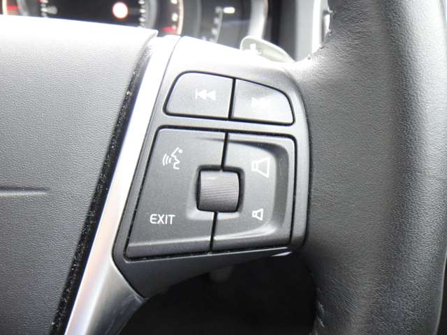 ボルボ Ｖ６０クロスカントリー Ｔ５ ＡＷＤ クラシック ４ＷＤ H30年 (東北) 99