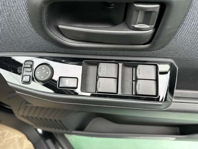 日産 サクラ Ｘ R4年 (東海) 99