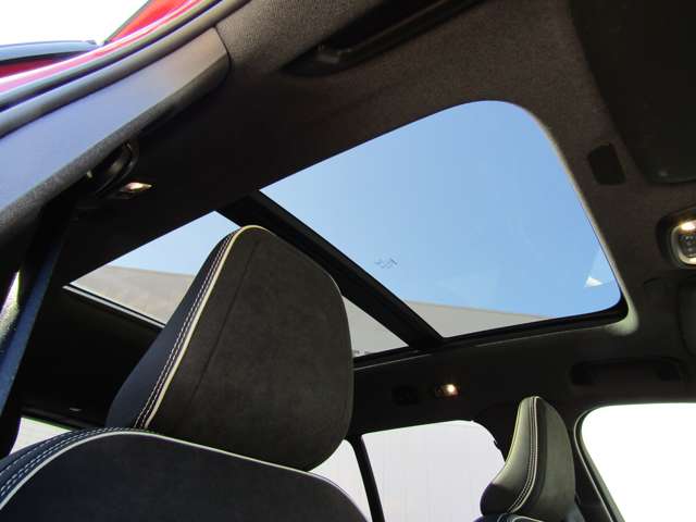 ボルボ ＸＣ４０ Ｂ４ ＡＷＤ Ｒデザイン ４ＷＤ R3年 (関東) 99