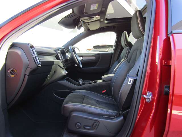 ボルボ ＸＣ４０ Ｂ４ ＡＷＤ Ｒデザイン ４ＷＤ R3年 (関東) 99