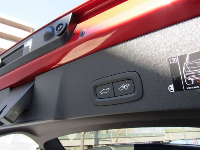 ボルボ ＸＣ４０ Ｂ４ ＡＷＤ Ｒデザイン ４ＷＤ R3年 (関東) 99