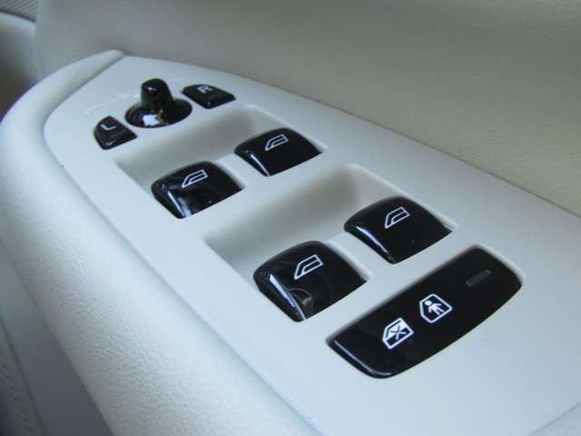 ボルボ ＸＣ９０ Ｂ６ ＡＷＤ インスクリプション ４ＷＤ R3年 (関東) 99