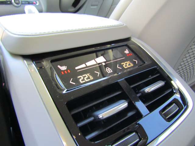 ボルボ ＸＣ９０ Ｂ６ ＡＷＤ インスクリプション ４ＷＤ R3年 (関東) 99