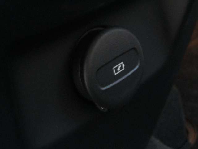 ボルボ ＸＣ９０ Ｂ６ ＡＷＤ インスクリプション ４ＷＤ R3年 (関東) 99