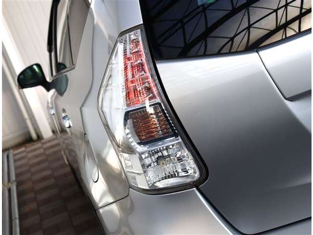 トヨタ プリウスΑ １．８ Ｇ ツーリングセレクション H25年 (関東) 99