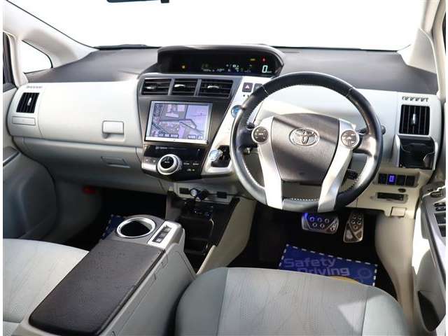 トヨタ プリウスΑ １．８ Ｇ ツーリングセレクション H25年 (関東) 99