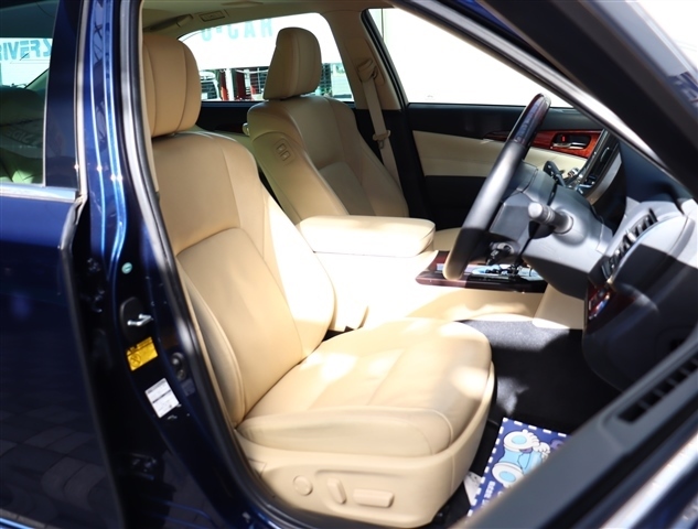 トヨタ クラウンマジェスタ　ハイブリッド ３．５ Ｆバージョン H25年 (関東) 99