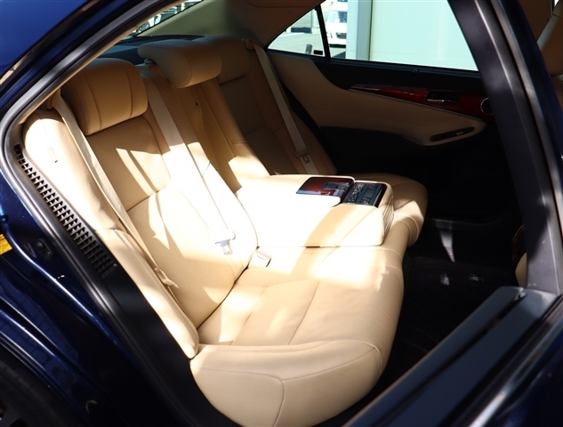 トヨタ クラウンマジェスタ　ハイブリッド ３．５ Ｆバージョン H25年 (関東) 99