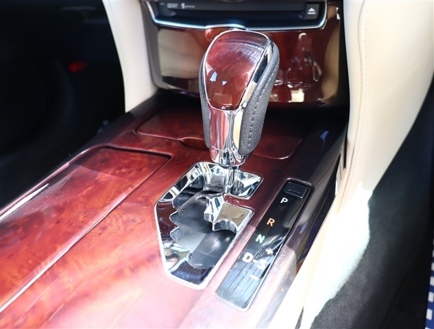 トヨタ クラウンマジェスタ　ハイブリッド ３．５ Ｆバージョン H25年 (関東) 99