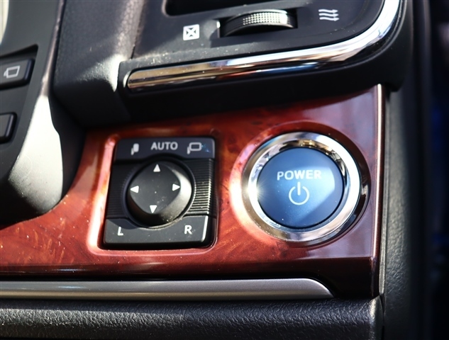 トヨタ クラウンマジェスタ　ハイブリッド ３．５ Ｆバージョン H25年 (関東) 99