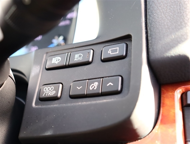 トヨタ クラウンマジェスタ　ハイブリッド ３．５ Ｆバージョン H25年 (関東) 99