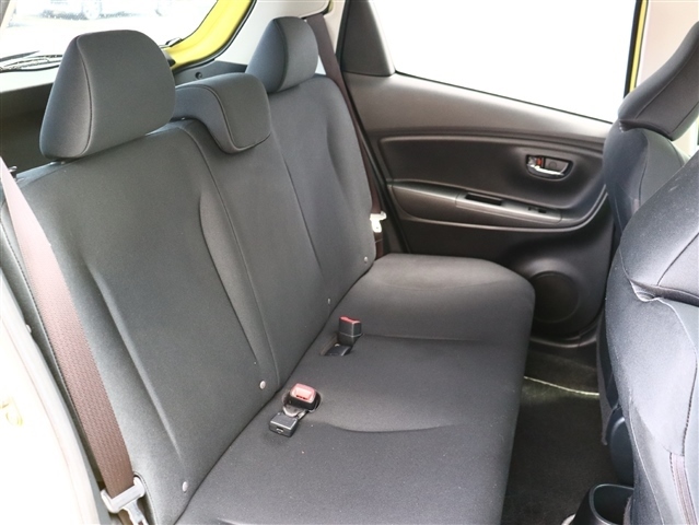 トヨタ ヴィッツ １．５ ＲＳ H27年 (関東) 99