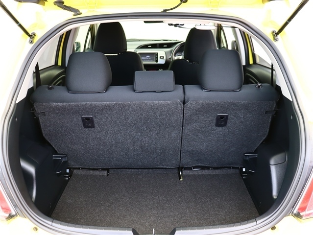 トヨタ ヴィッツ １．５ ＲＳ H27年 (関東) 99