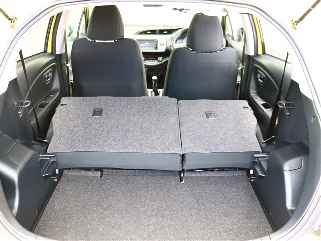 トヨタ ヴィッツ １．５ ＲＳ H27年 (関東) 99