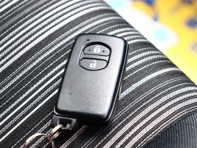 トヨタ ヴィッツ １．５ ＲＳ H27年 (関東) 99