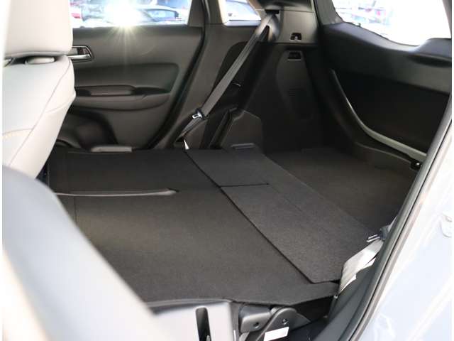 ホンダ フィット　ハイブリッド １．５ Ｅ：ＨＥＶ ＲＳ R5年 (関東) 99