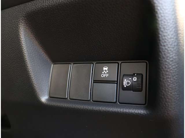 ホンダ フィット　ハイブリッド １．５ Ｅ：ＨＥＶ ＲＳ R5年 (関東) 99