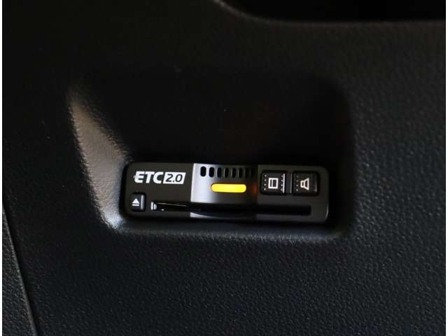 ホンダ フィット　ハイブリッド １．５ Ｅ：ＨＥＶ ＲＳ R5年 (関東) 99