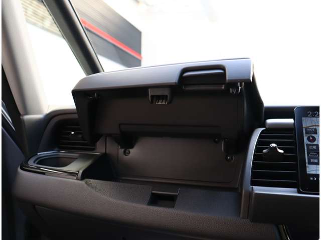 ホンダ フィット　ハイブリッド １．５ Ｅ：ＨＥＶ ＲＳ R5年 (関東) 99