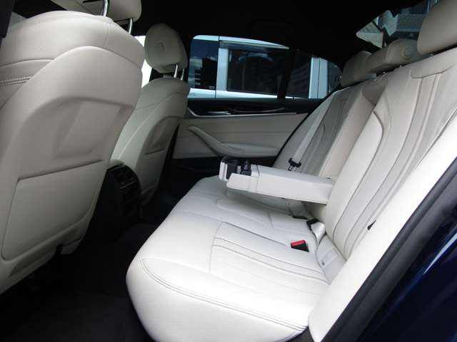 ＢＭＷ ５シリーズ ５３０ｉ　Ｍスポーツ H30年 (近畿) 99