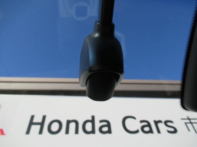 ホンダ フィット　ハイブリッド １．５ Ｅ：ＨＥＶ ネス R2年 (関東) 99