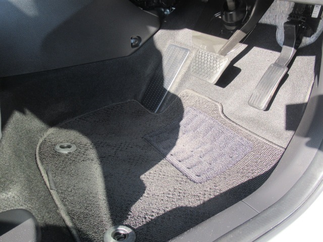 ホンダ フィット　ハイブリッド １．５ Ｅ：ＨＥＶ ネス R2年 (関東) 99