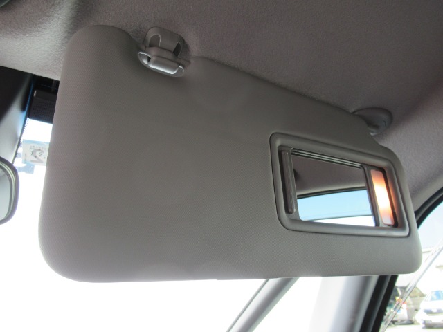 ホンダ フィット　ハイブリッド １．５ Ｅ：ＨＥＶ ネス R2年 (関東) 99