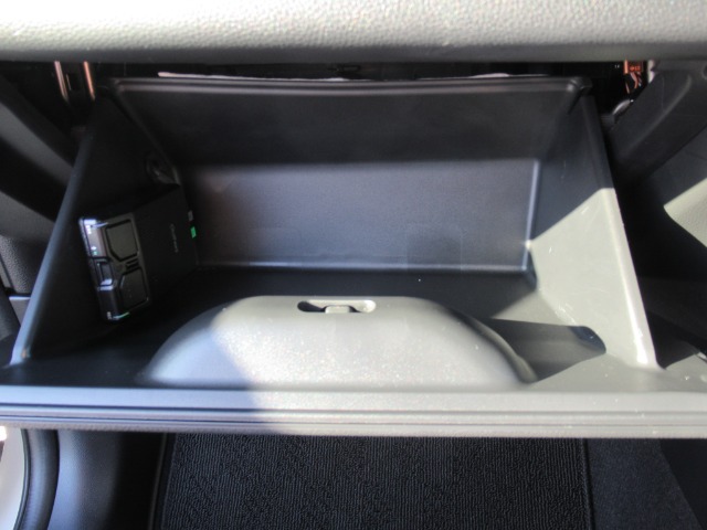 ホンダ フィット　ハイブリッド １．５ Ｅ：ＨＥＶ ネス R2年 (関東) 99