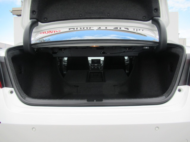 ホンダ アコード　ハイブリッド ２．０ ＥＸ R4年 (関東) 99