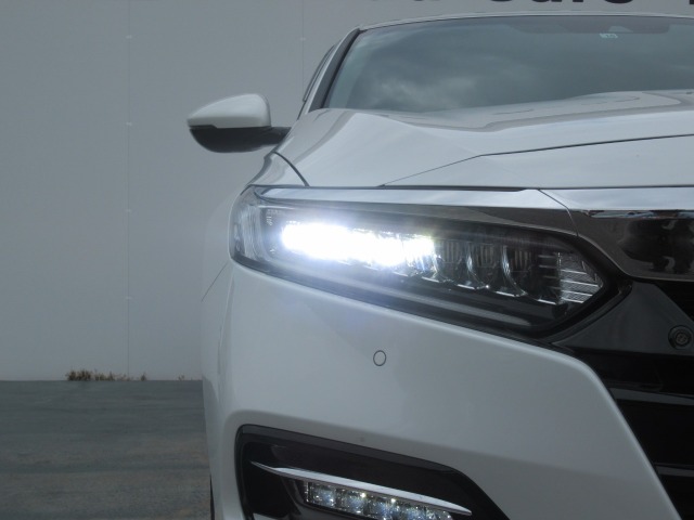 ホンダ アコード　ハイブリッド ２．０ ＥＸ R4年 (関東) 99