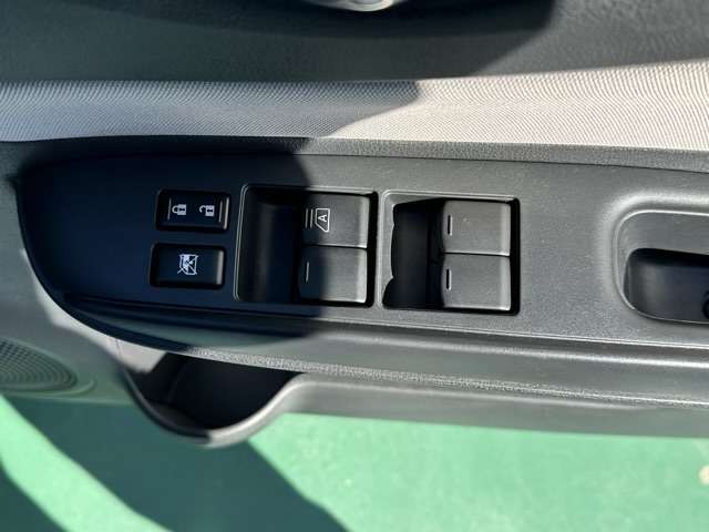 日産 ノート １．２ Ｅ－ＰＯＷＥＲ Ｘ R1年 (東海) 99