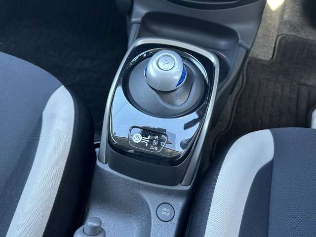 日産 ノート １．２ Ｅ－ＰＯＷＥＲ Ｘ R1年 (東海) 99