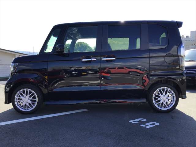 ホンダ Ｎ　ＢＯＸ カスタム ６６０ Ｌ ターボ R5年 (近畿) 99