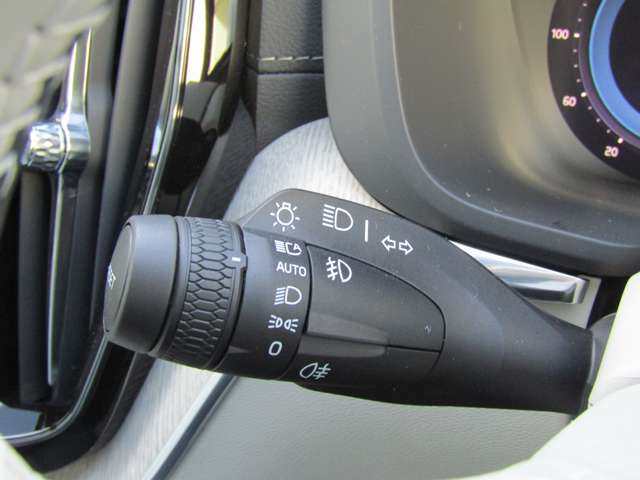 ボルボ ＸＣ６０ アルティメット Ｂ５ ＡＷＤ ４ＷＤ R5年 (関東) 99