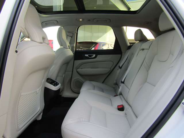 ボルボ ＸＣ６０ アルティメット Ｂ５ ＡＷＤ ４ＷＤ R5年 (関東) 99