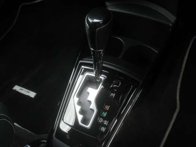 トヨタ カローラフィールダー １．５Ｇ　エアロツアラー　Ｗ×Ｂ H26年 (関東) 99