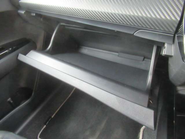 トヨタ カローラフィールダー １．５Ｇ　エアロツアラー　Ｗ×Ｂ H26年 (関東) 99